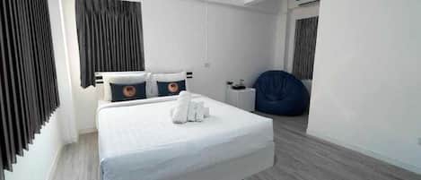 Bureau, Wi-Fi gratuit, draps fournis