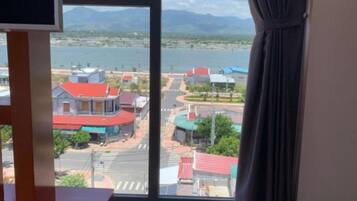 Superior Double Room | Soundproofing, free WiFi, bed sheets