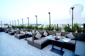 Bar (on property) - Zip By Spree Hotels Nanded (Nanded)