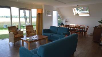 ํ์ฐ์ค | ๊ฑฐ์ค ๊ณต๊ฐ