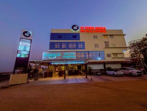 Property entrance - Zip By Spree Hotels Ilkal (Hungund)