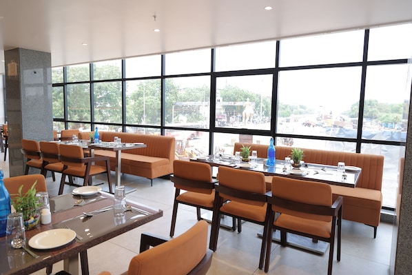 Restaurant - Zip By Spree Hotels Ilkal (Hungund)