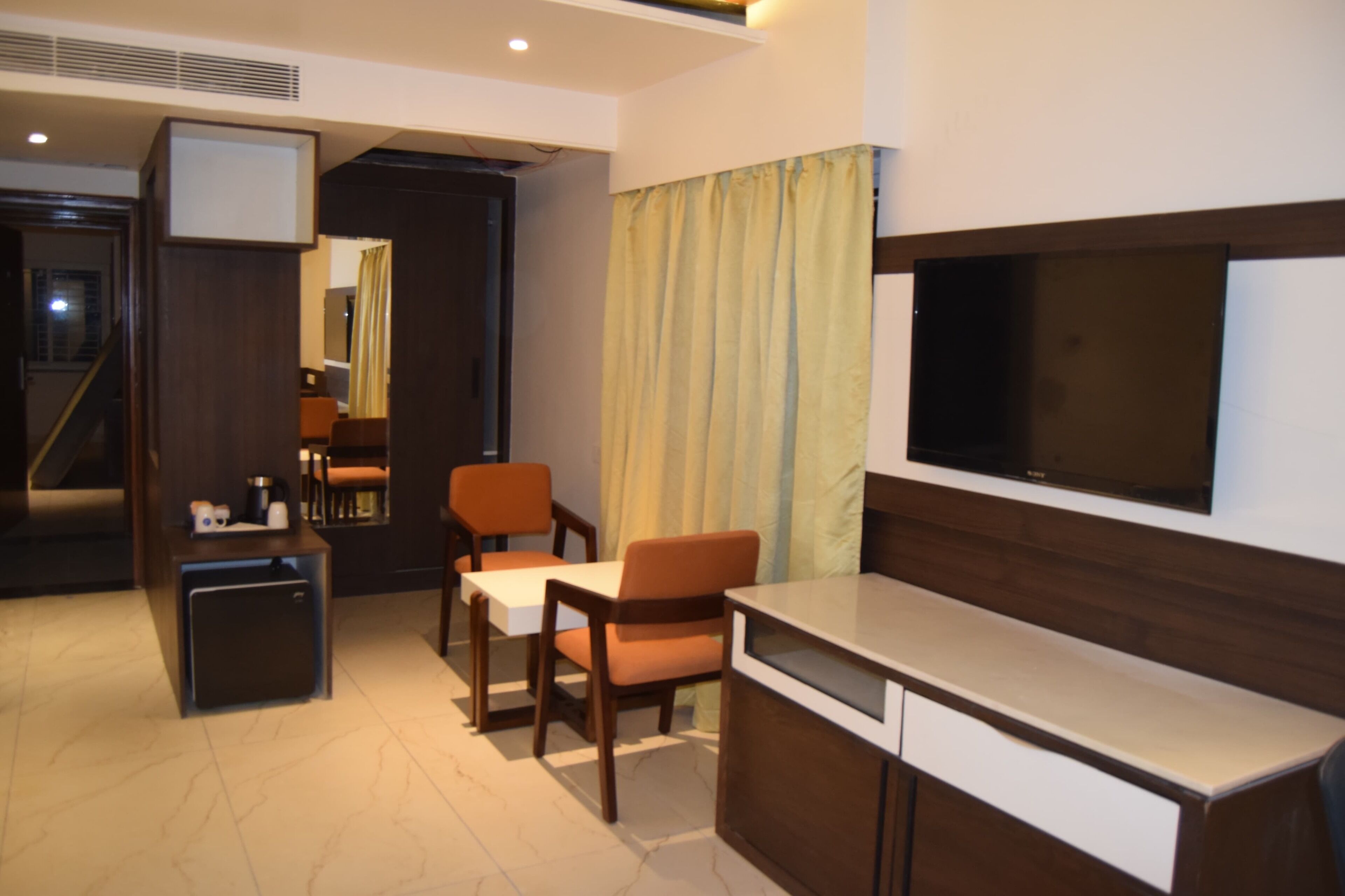 Ropa de cama de alta calidad, escritorio y camas plegables/adicionales 