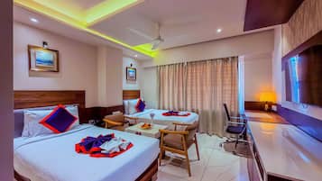 ์ํผ๋ฆฌ์ด ํธ์๋ฃธ | ๊ณ ๊ธ ์นจ๊ตฌ, ์ฑ
์, ๊ฐ์ด ์นจ๋, ๋ฌด๋ฃ WiFi