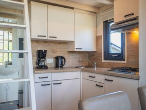 House | Private kitchen - Pet-friendly Getaway in North Holland (West-Graftdijk)