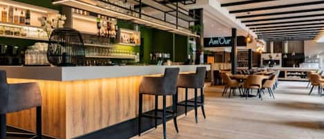 Chalet | Dining