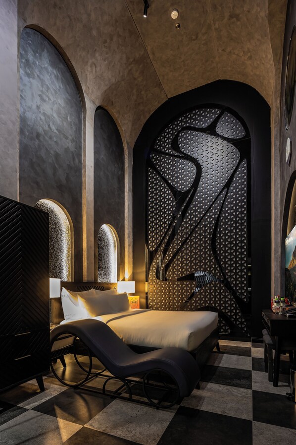 Literie de qualité supérieure, matelas Select Comfort, minibar