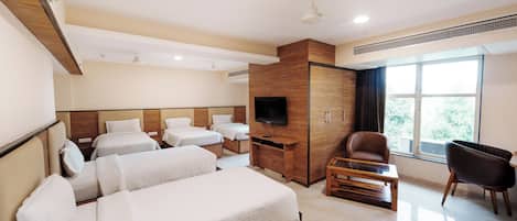 7 Bed Room