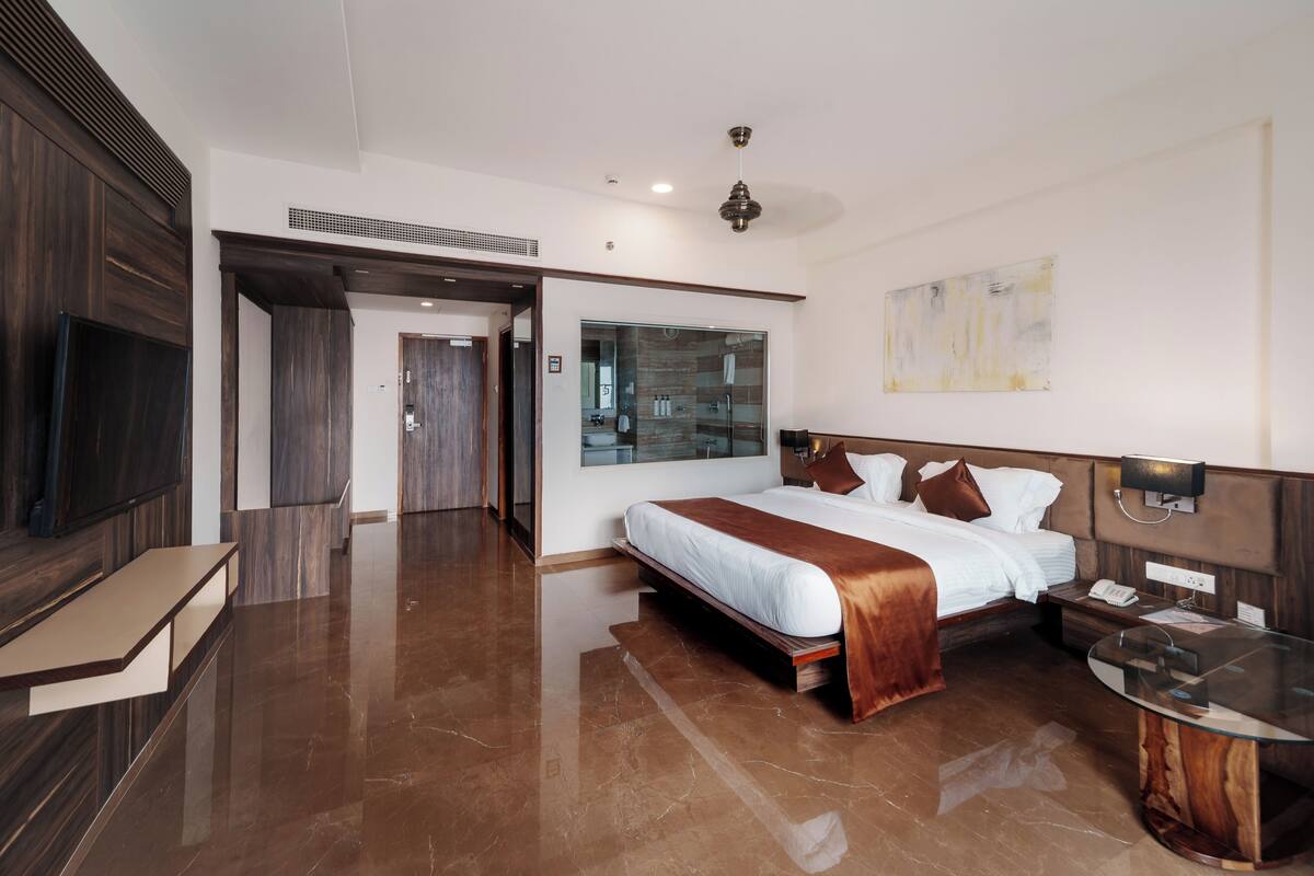 Executive Suite | Free WiFi