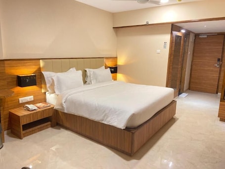 Free WiFi. HOTEL HIGH RISE REGENCY