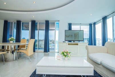 Roomquest Utopia Kata and Residence