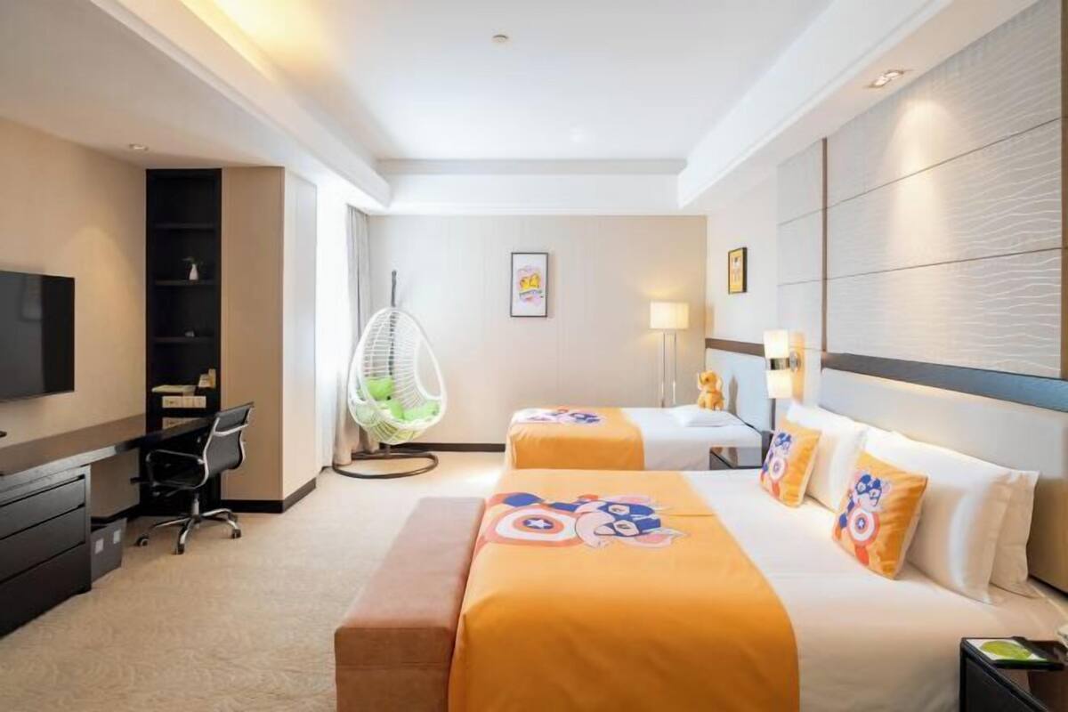1 bedroom, blackout curtains, soundproofing, free WiFi
