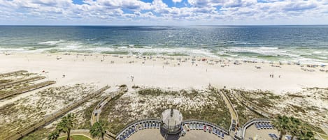 Condo Prestigio, 3 habitaciones, para no fumadores, vista a la playa | Vista del balcón