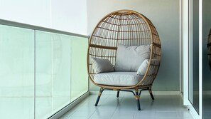 Deluxe Apartment, 1 King Bed with Sofa bed | Balcony