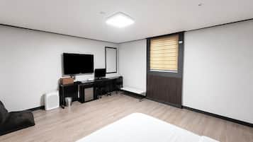 Standard Single Room | Premium bedding, WiFi (free), bed sheets