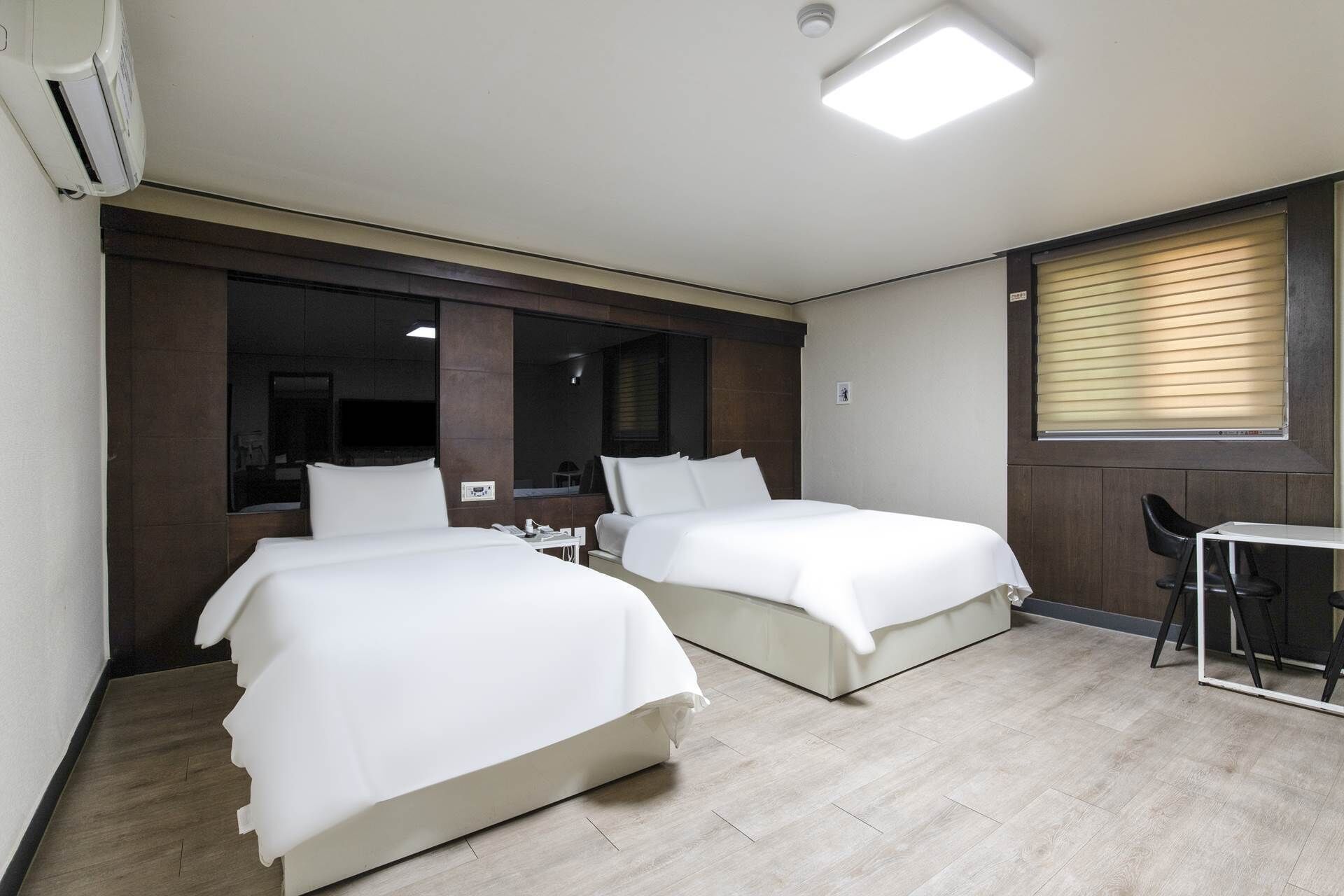 Premium Twin Room