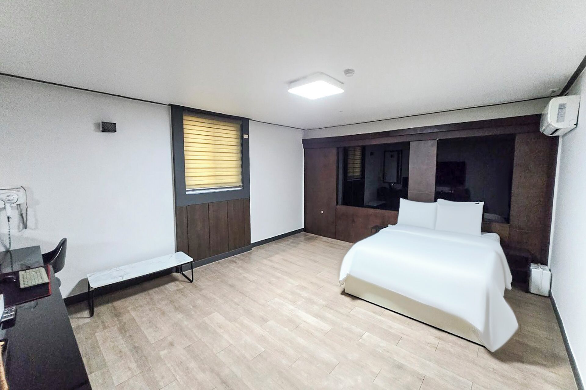 Standard Single Room | Premium bedding, free WiFi, bed sheets