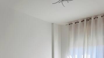 2 chambres, fer et planche Ă repasser, Wi-Fi gratuit, draps fournis