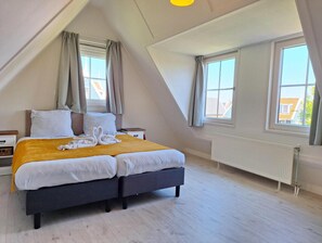 House - Charming Sauna Home Near Alkmaar (West-Graftdijk)