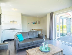 House | Living room - Charming Sauna Home Near Alkmaar (West-Graftdijk)