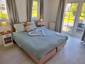 House | 3 bedrooms, individually furnished, bed sheets - Charming Sauna Home Near Alkmaar (West-Graftdijk)