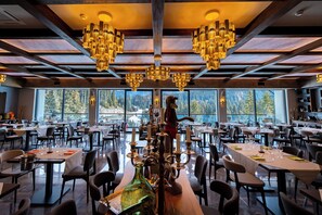 Restaurant - Hotel Belmont (Moroeni)