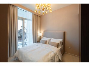 Deluxe-Apartment, 1 Schlafzimmer, Balkon, Seeblick | Verdunkelungsvorhänge, Bügeleisen/Bügelbrett, kostenloses WLAN