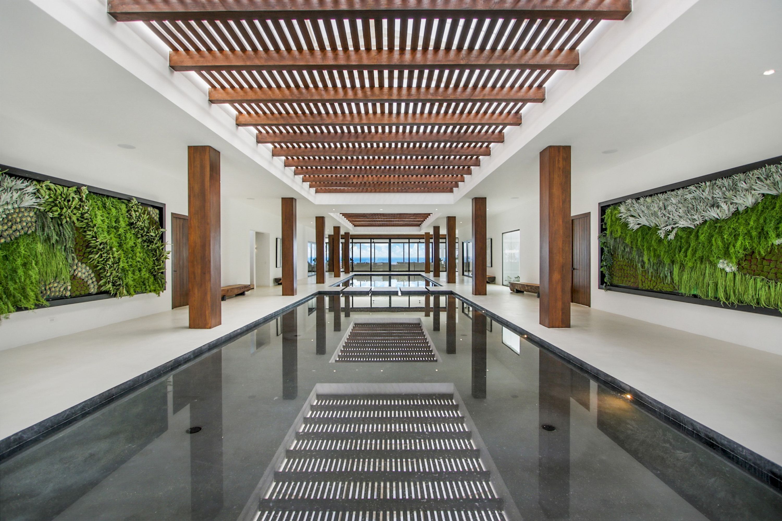 House | 12 bedrooms