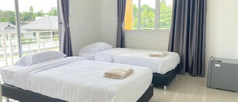 Deluxe Twin kamer, uitzicht op bergen | Verduisterende gordijnen, gratis wifi, beddengoed