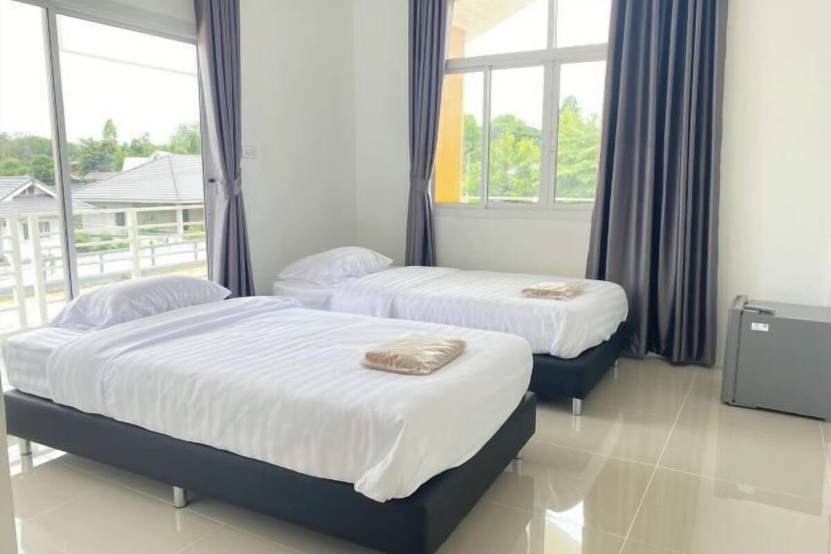 Blackout curtains, free WiFi, bed sheets