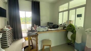 ฝ่ายต้อนรับ