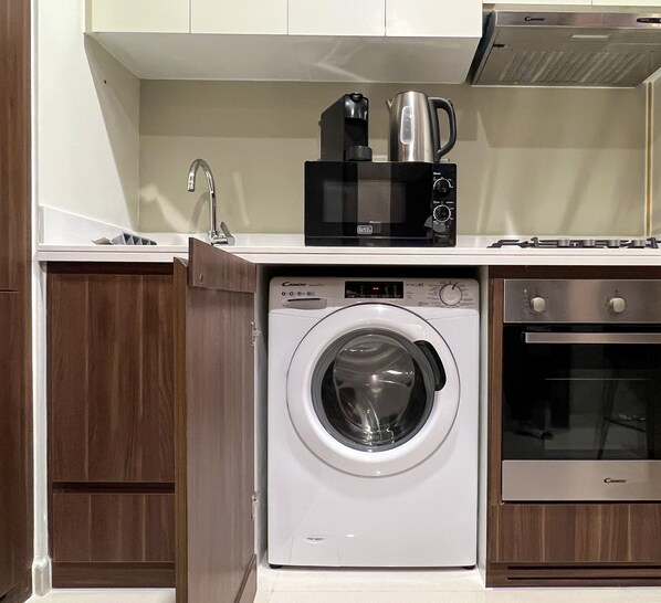 Private kitchen - Cozy apartment near Burj Khalifa (Dubai)