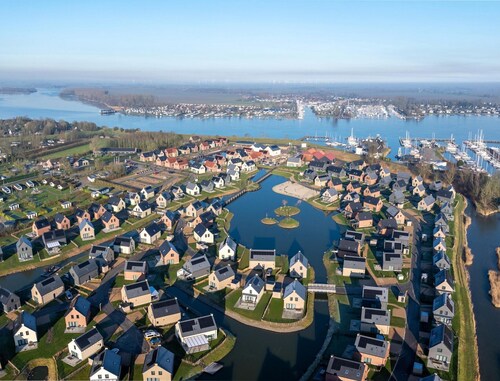 Comfortable Villa With Dishwasher, on a Resort Near the Veerse Meer