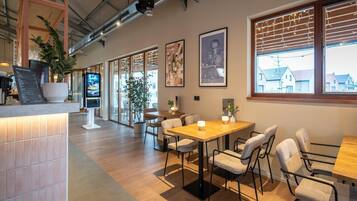 Villa | Dining