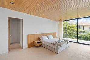5 chambres, fer et planche à repasser, lit parapluie, Wi-Fi gratuit