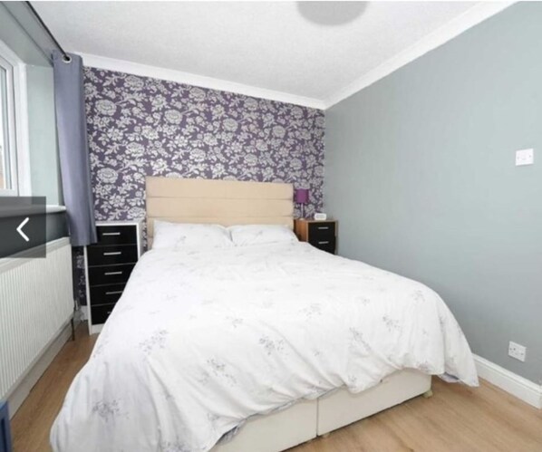 1 chambre, fer et planche Ă repasser, Wi-Fi, draps fournis