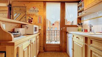 Refrigerador, microondas, horno y lavavajillas