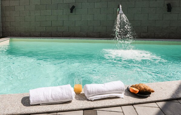 Opvarmet pool