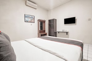 Standard Suite | 1 bedroom, desk, laptop workspace, free WiFi - Collection O Hotel Sanira (Bandung)