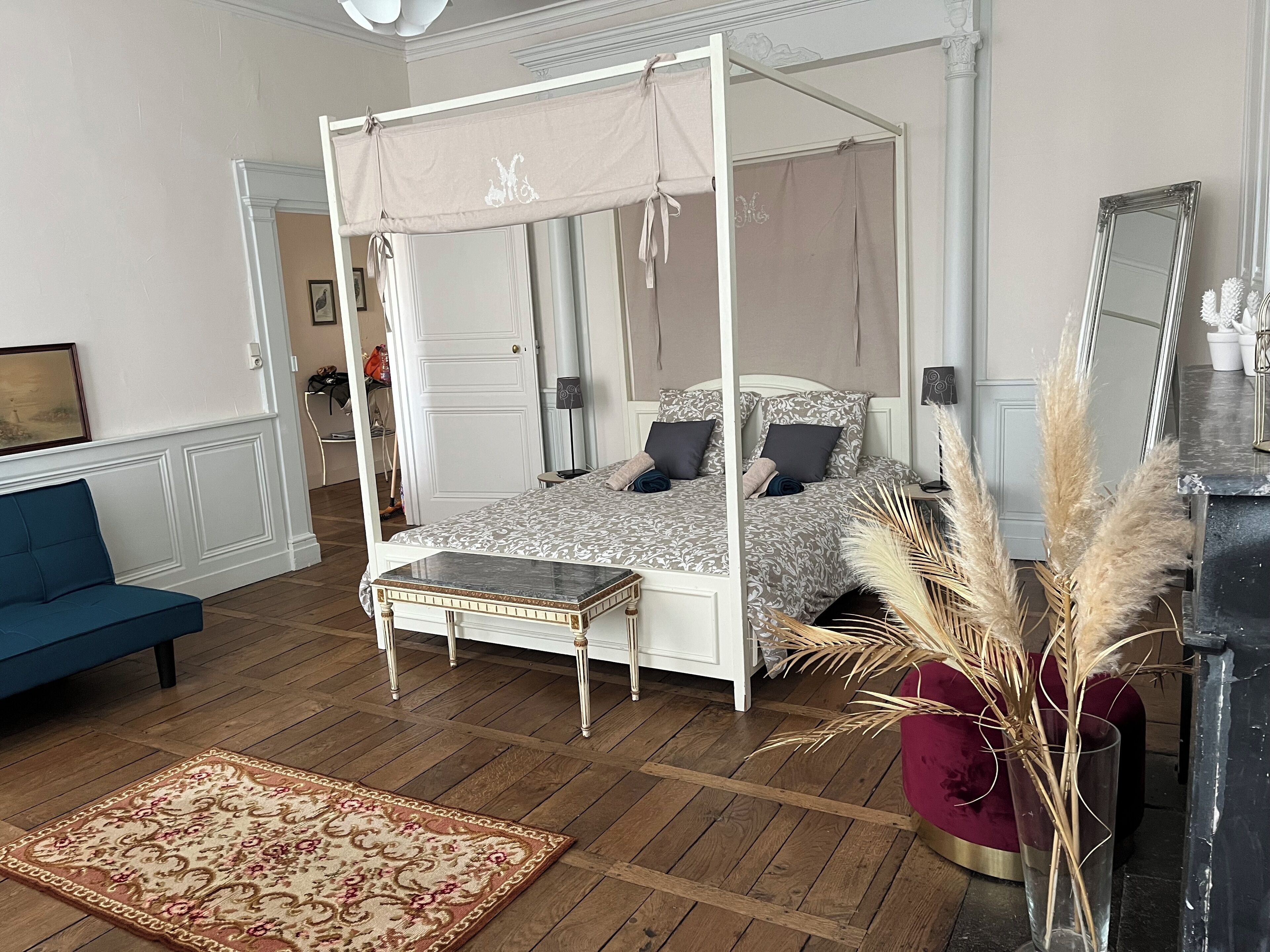 2 chambres, fer et planche à repasser, Wi-Fi, draps fournis