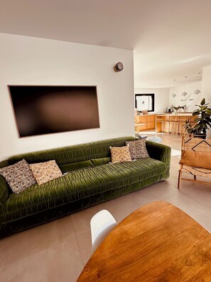 スマートテレビ、暖炉