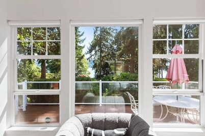 Stunning Sammamish Lake View Home near Weowna Park