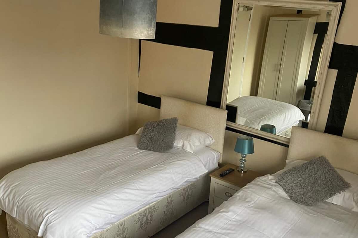 Economy Twin Room