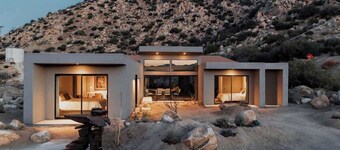 Heaven's Door • Pioneertown Modern, Spa, Boulders!