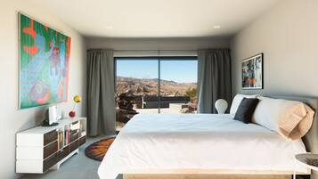 3 bedrooms, iron/ironing board, travel crib, WiFi