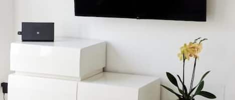 Giuseppe | Vardagsrum | Plasma-tv och streamingtjänster