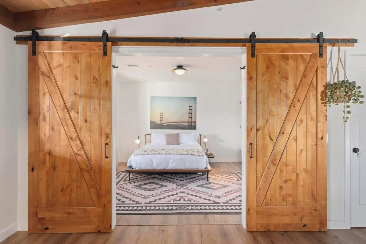 5 bedrooms, iron/ironing board, travel crib, WiFi