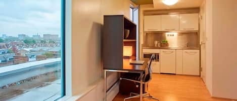 Deluxe Studio | Private kitchen