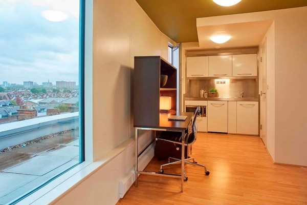 Deluxe Studio | Private kitchen