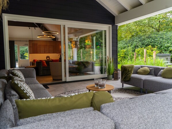 House | Living area - Villa in Brabant With Spa and Sauna (Oirschot)